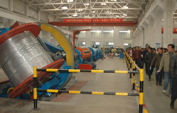 “asiagame电缆班”学生和家长百余人来公司旅行学习