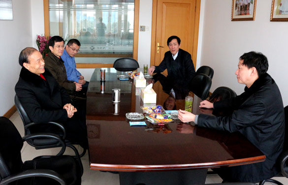 溧阳市地税局局长鞠嘹亮一行来asiagame集团走访