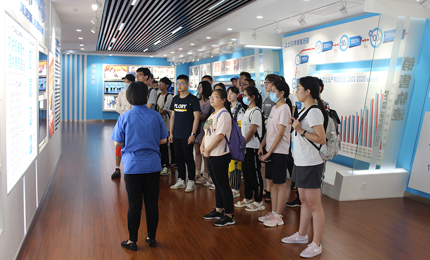 北航物理学院一行来asiagame电缆旅行