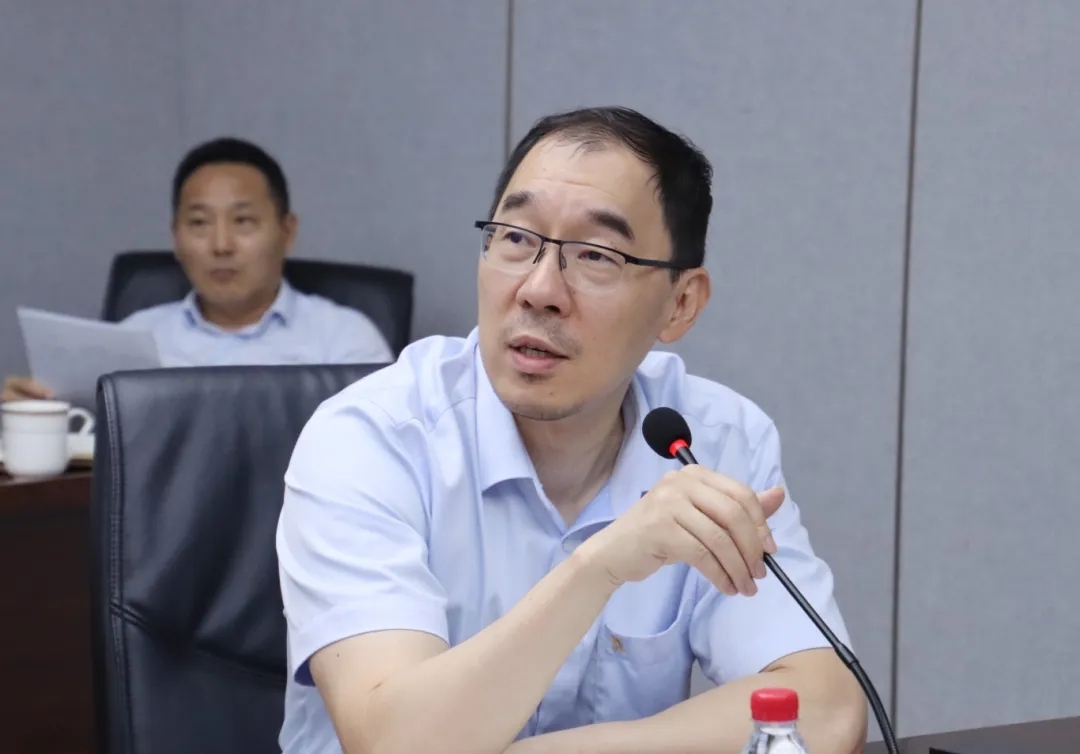 1716968208392028.jpg rb88随行版召开“安全出产月”带头大会3.webp_副本.jpg